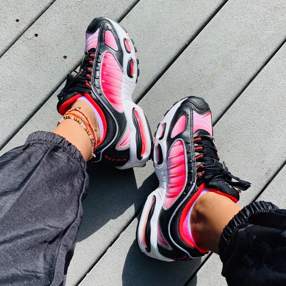 Nike Shoes - Nike Air Max Tailwind